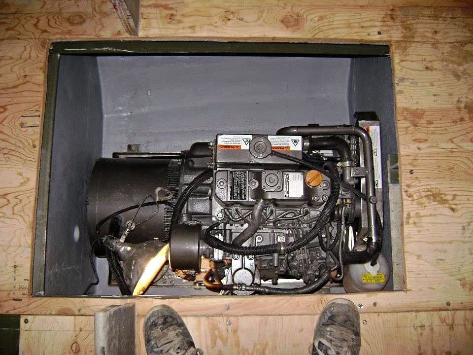 Eric Paiva's 44′ Novi — photo 4