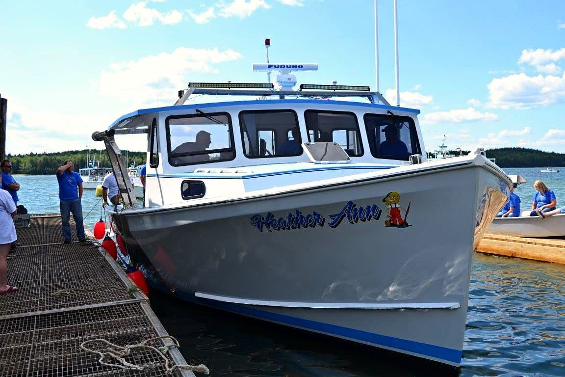 Frank Thompson's 46′ Wayne Beal — photo 21