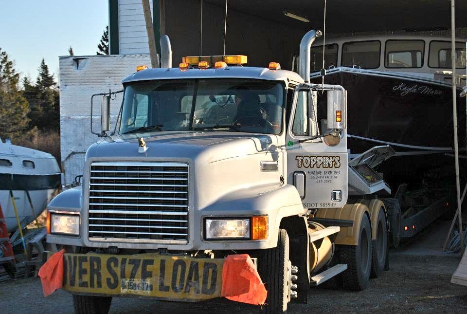 Gary Wood's 38′ Calvin Beal — photo 17