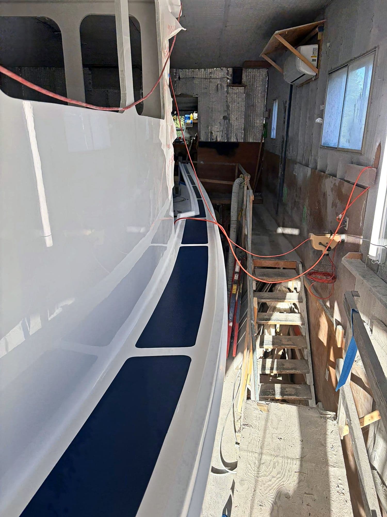 Justin Mahoney's 42′ H&H — photo 27