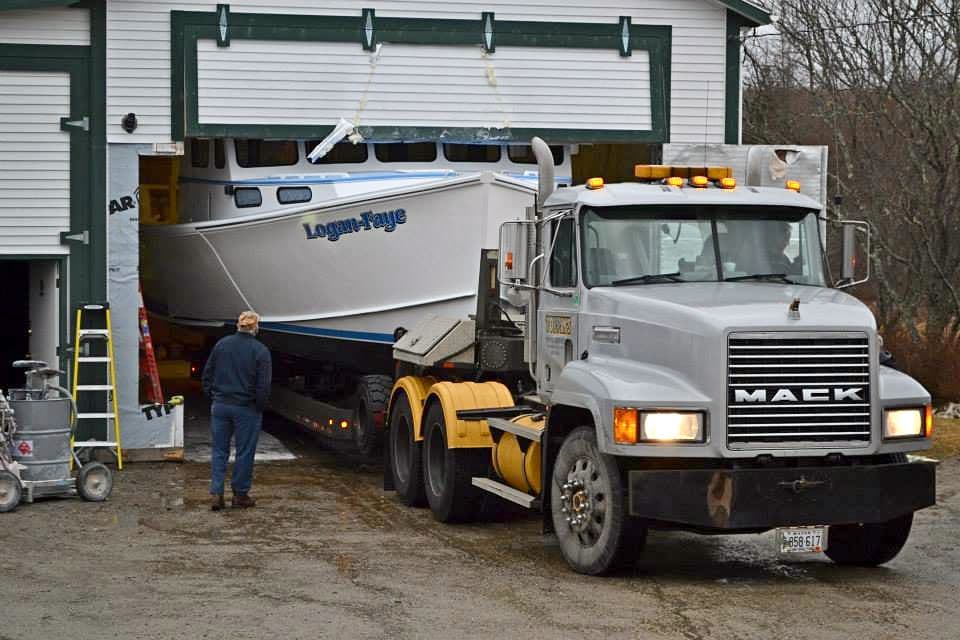 Larry Davis's 47′ H&H — photo 20