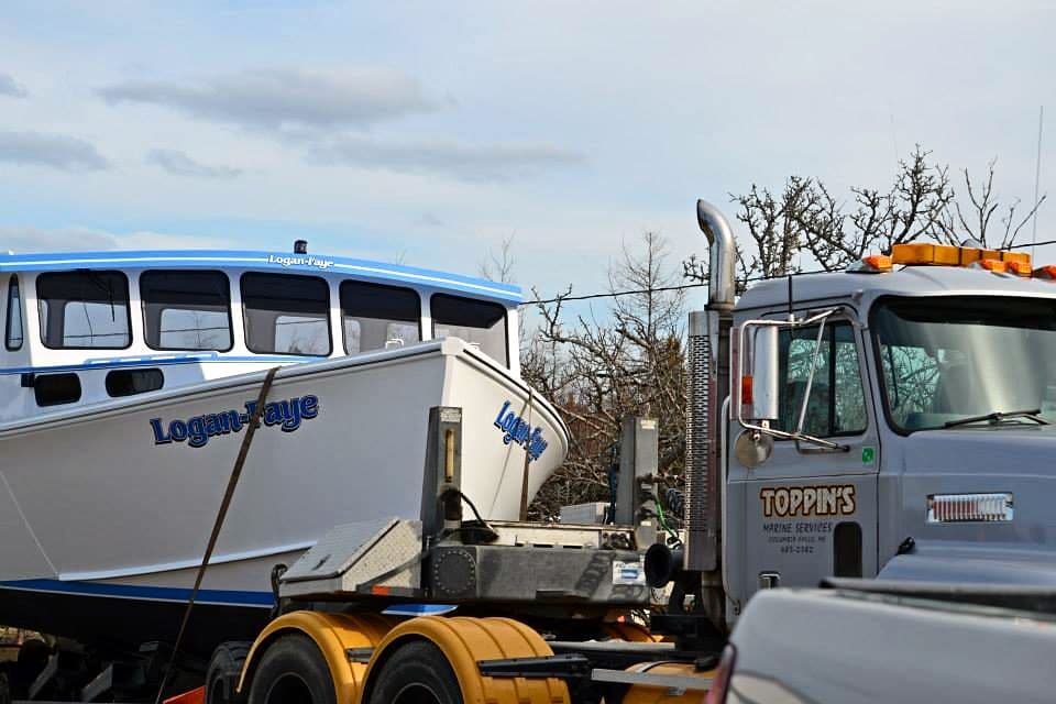 Larry Davis's 47′ H&H — photo 23