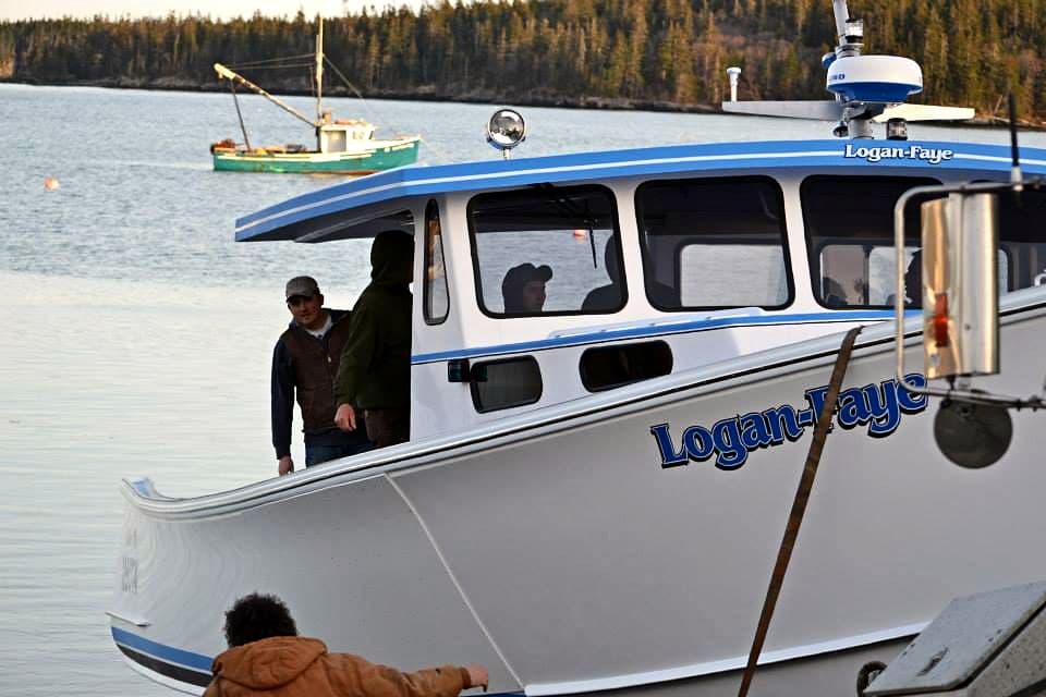 Larry Davis's 47′ H&H — photo 27