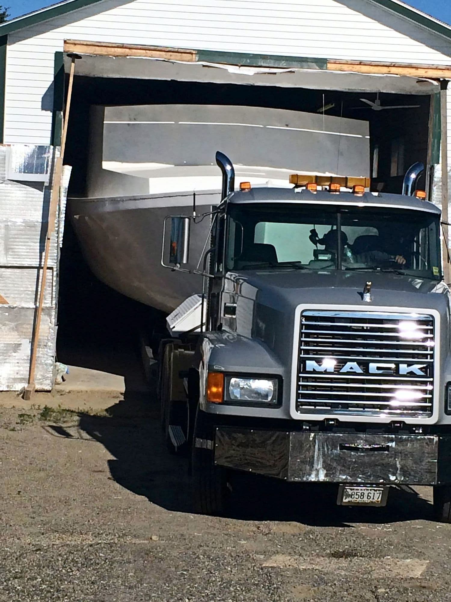Nate Barrett's 46′ Wayne Beal — photo 3